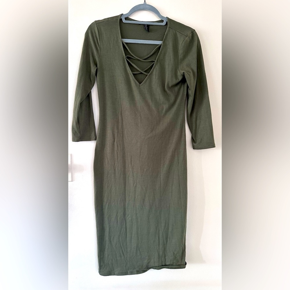 Green bodycon dress